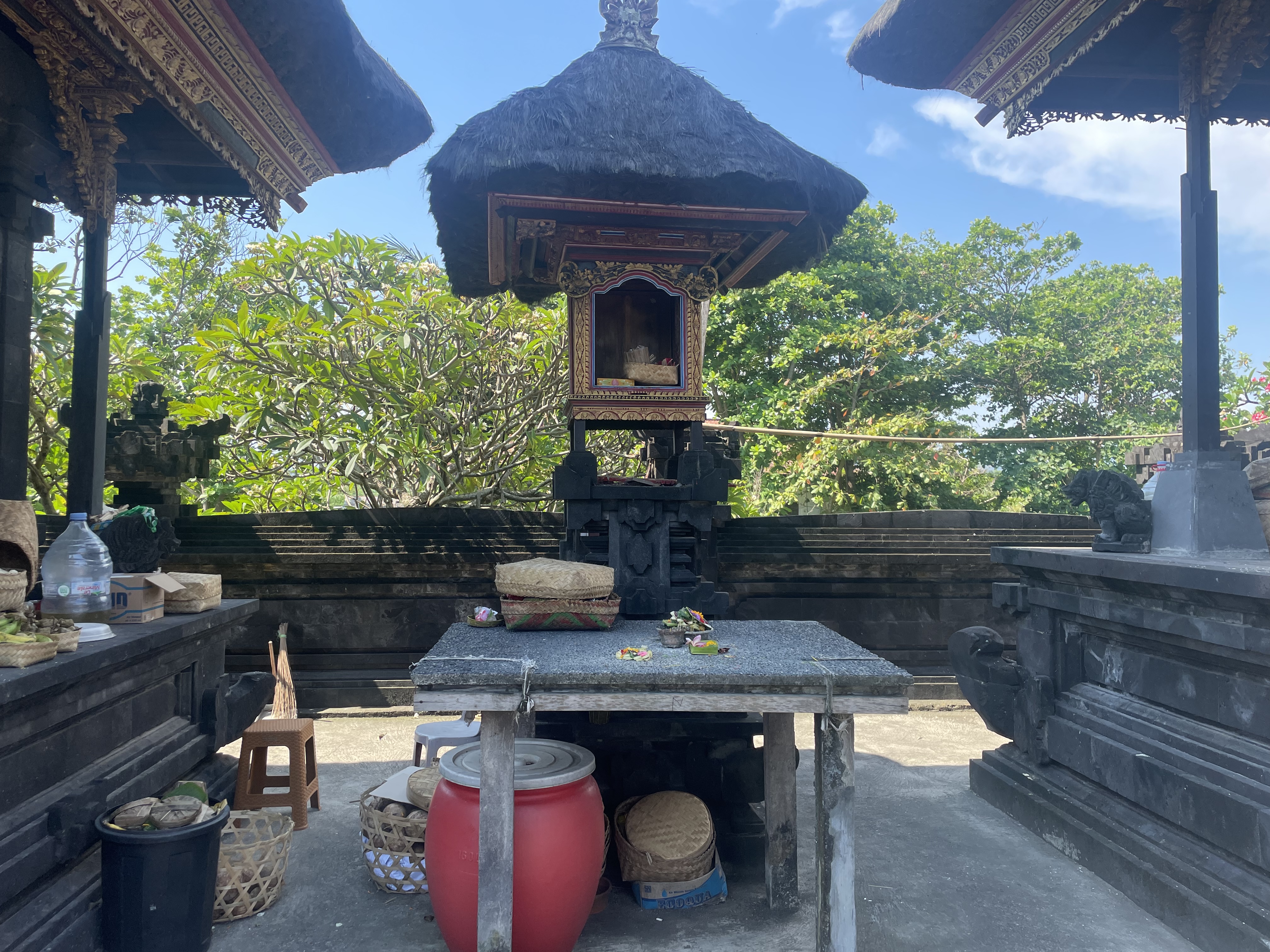 Utama Mandala - gedong alit jambe pule.jpg